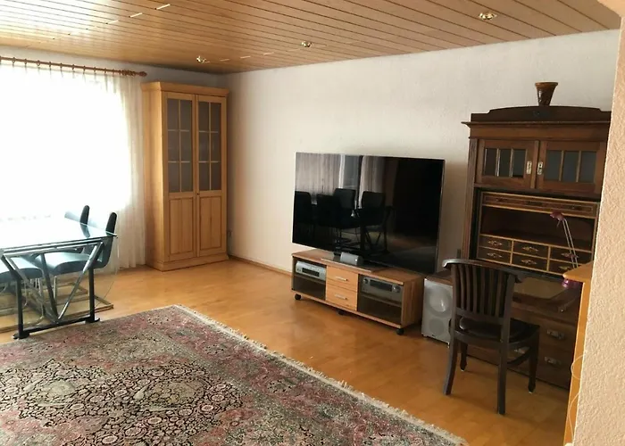 Wohnung Fuer 4 Personen, 2 Schlafzimmer, 2 Parkplaetze, Wlan