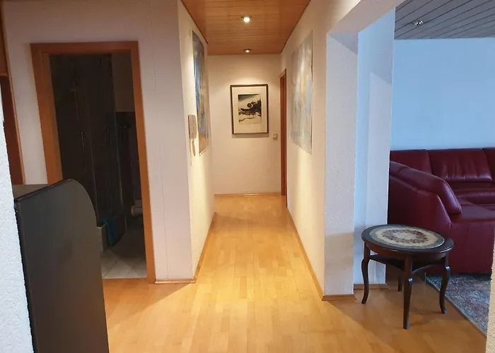 Wohnung Fuer 4 Personen, 2 Schlafzimmer, 2 Parkplaetze, Wlan