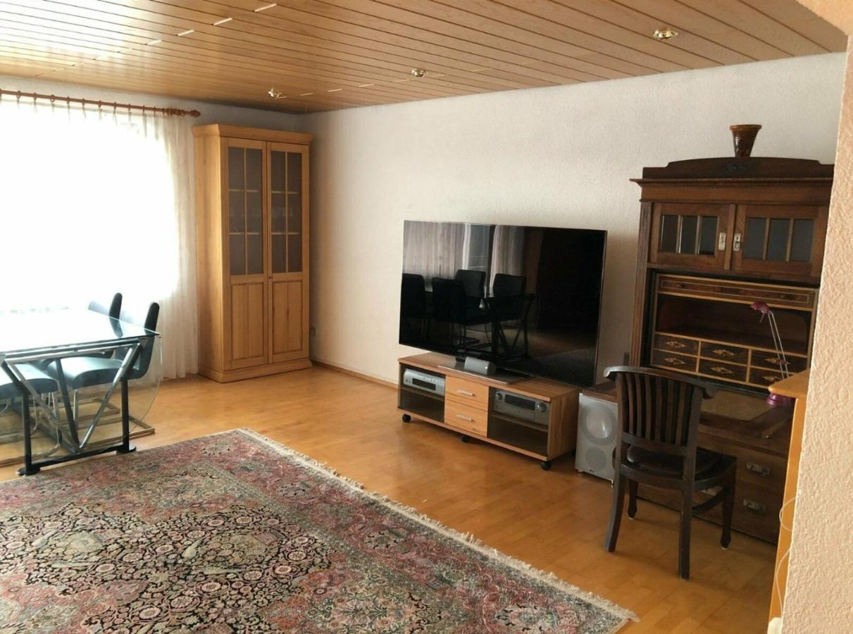 Fuer 4 Personen, 2 Schlafzimmer, 2 Parkplaetze, Wlan Apartment Konstanz