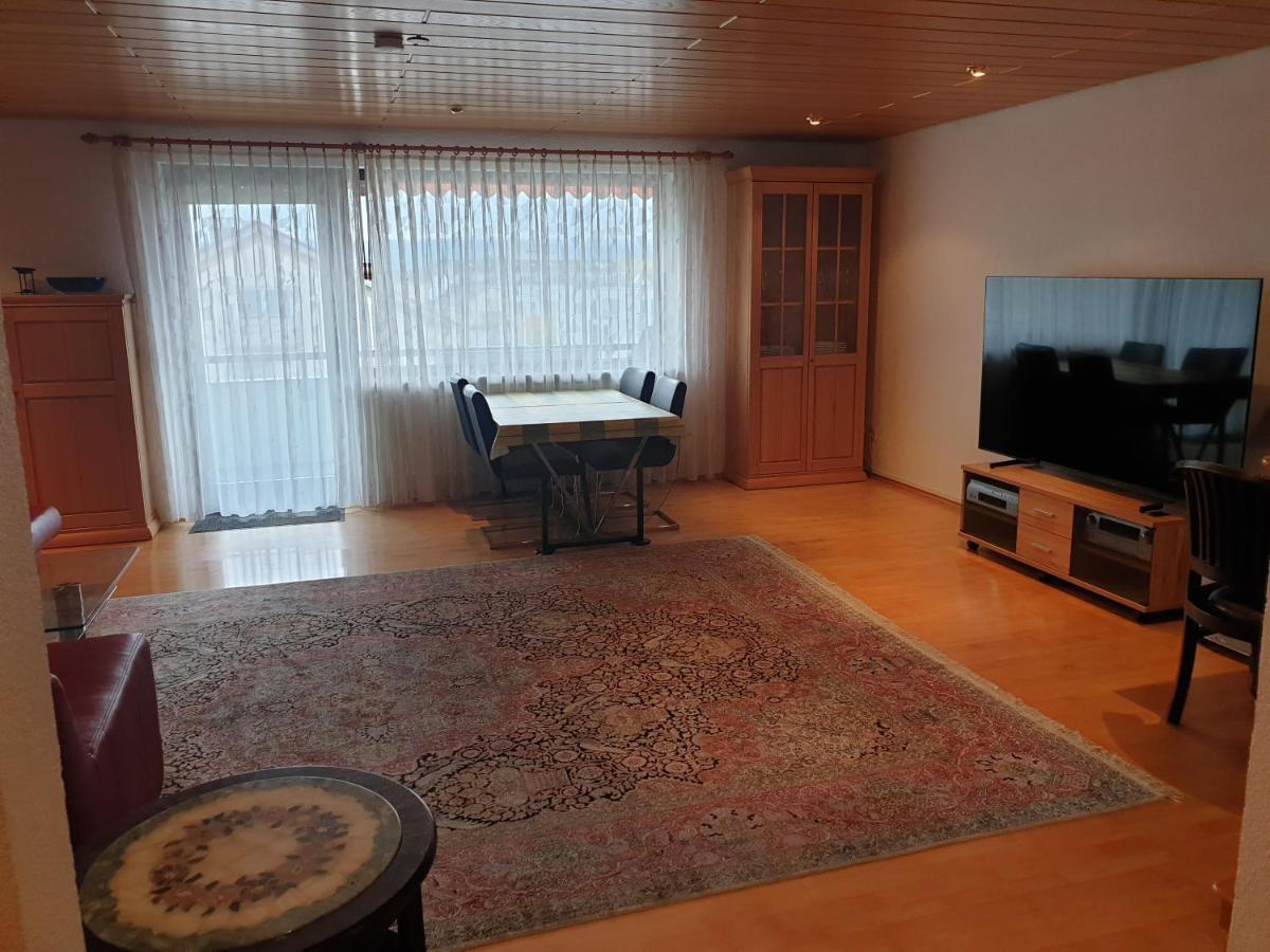 Apartment Fuer 4 Personen, 2 Schlafzimmer, 2 Parkplaetze, Wlan